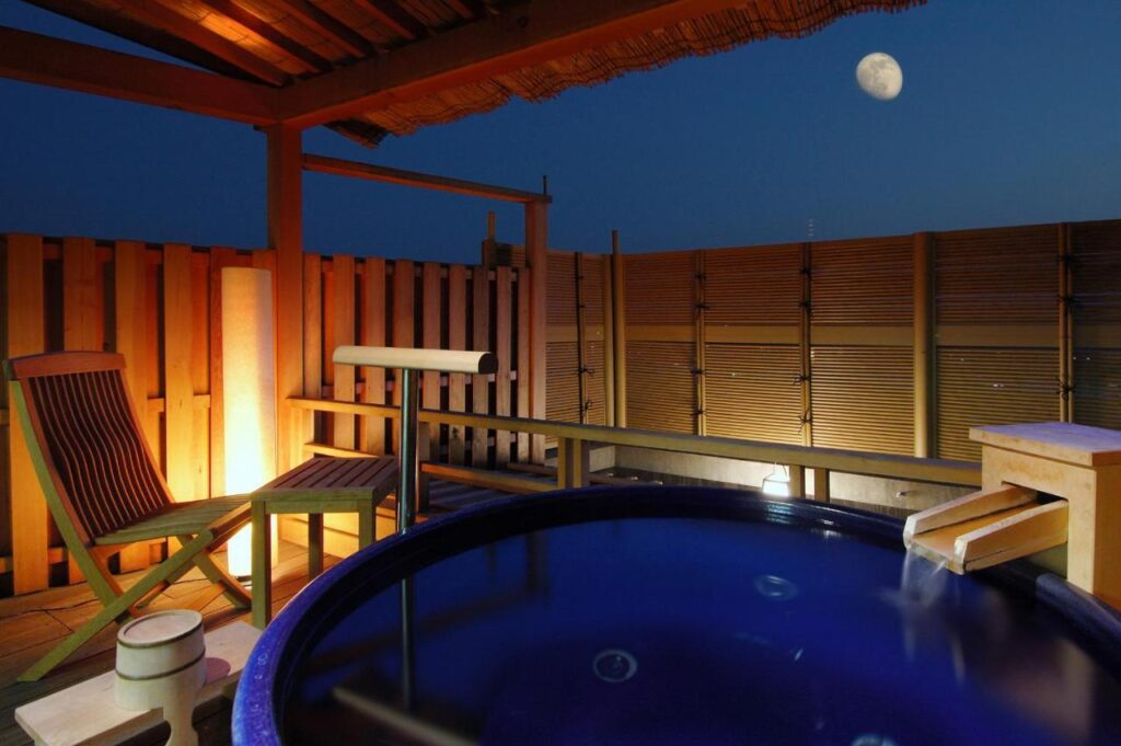 Dogo Prince Hotel Outdoor Onsen