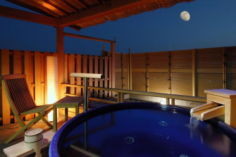 Dogo Prince Hotel Outdoor Onsen