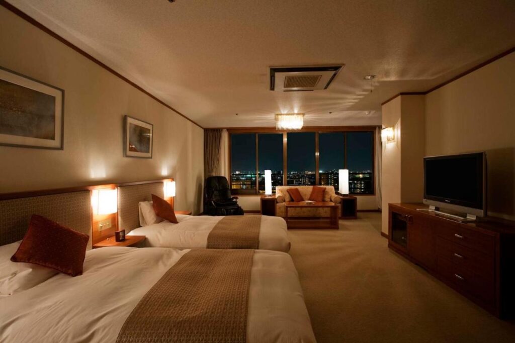 Dogo Prince Hotel Twin Room Night View
