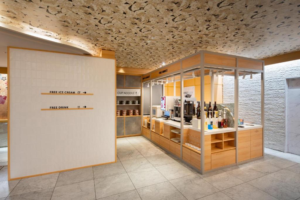 Dotonbori Hotel Free Snack Area