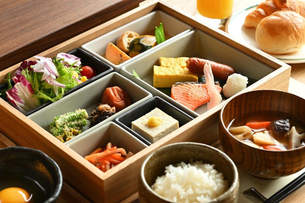 Eirakukan Japanese Breakfast