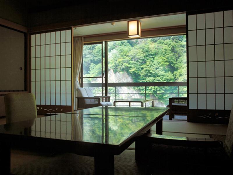 Enraku Traditional Room Forest View