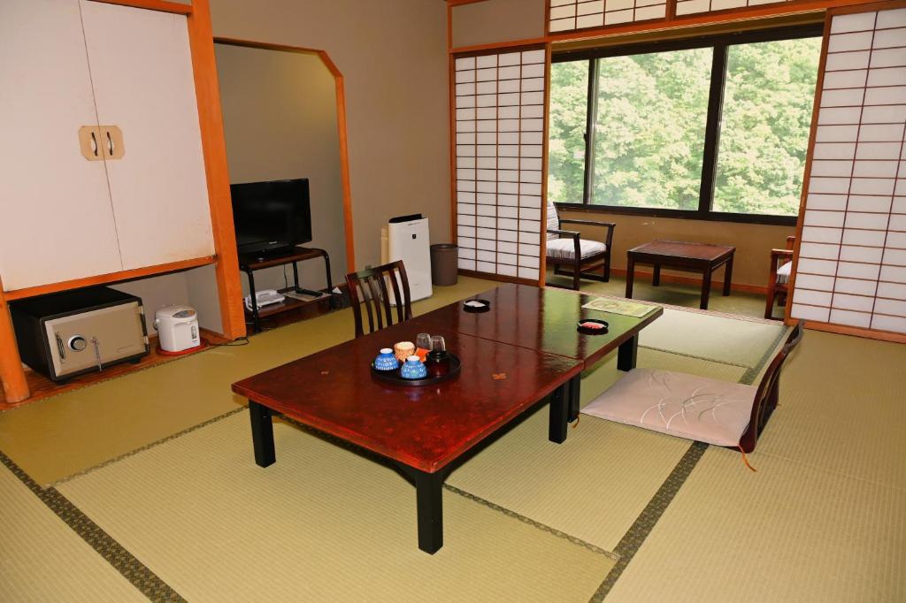 Entaijiso Tatami Room Traditional Table