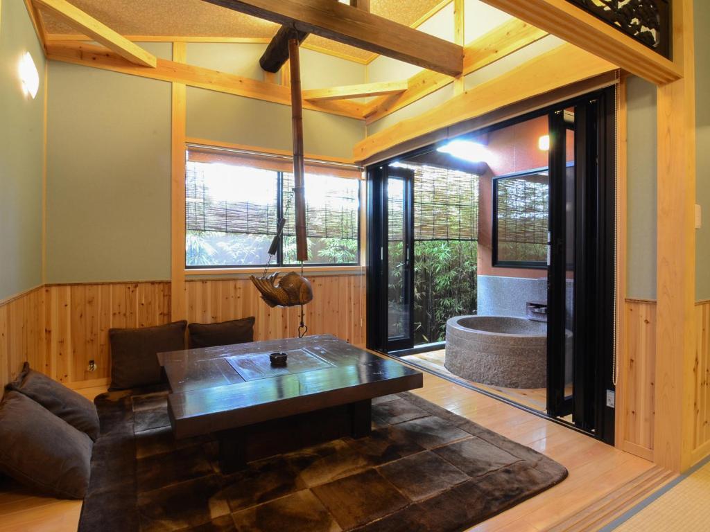 Fubuan Toku No Yado Irori Room Stone Bath