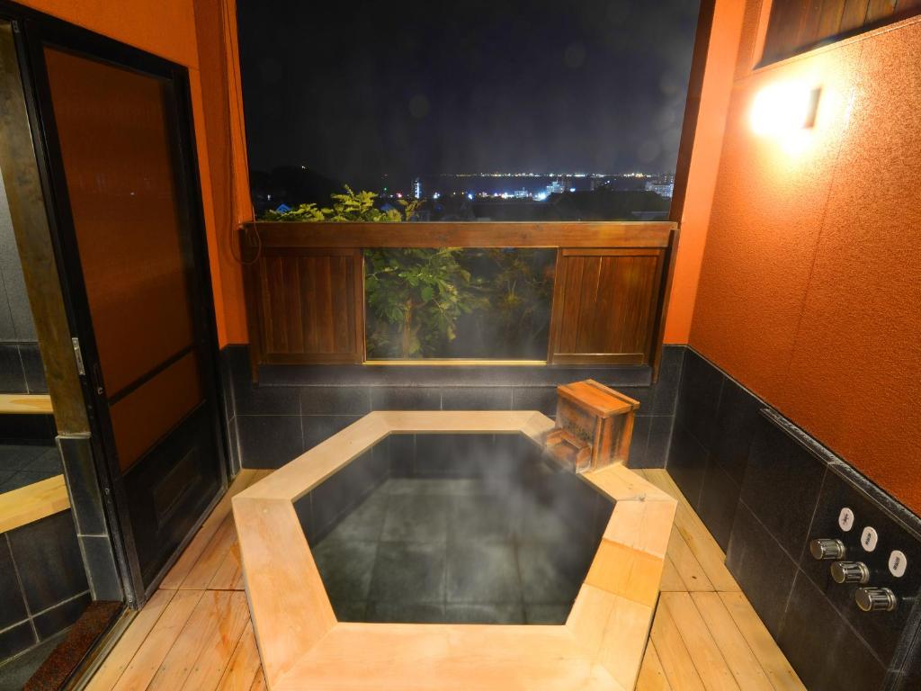 Fubuan Toku No Yado Onsen Bath