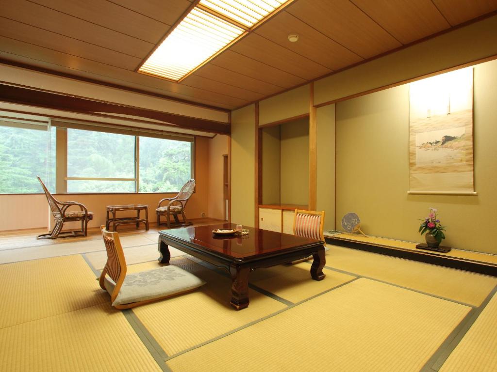 Fuga No Yado Chouseikan Tatami Room Tea Table