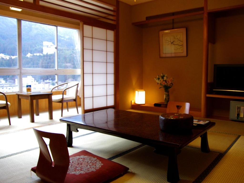 Fugaku Onsen Ryokan Tatami Room View