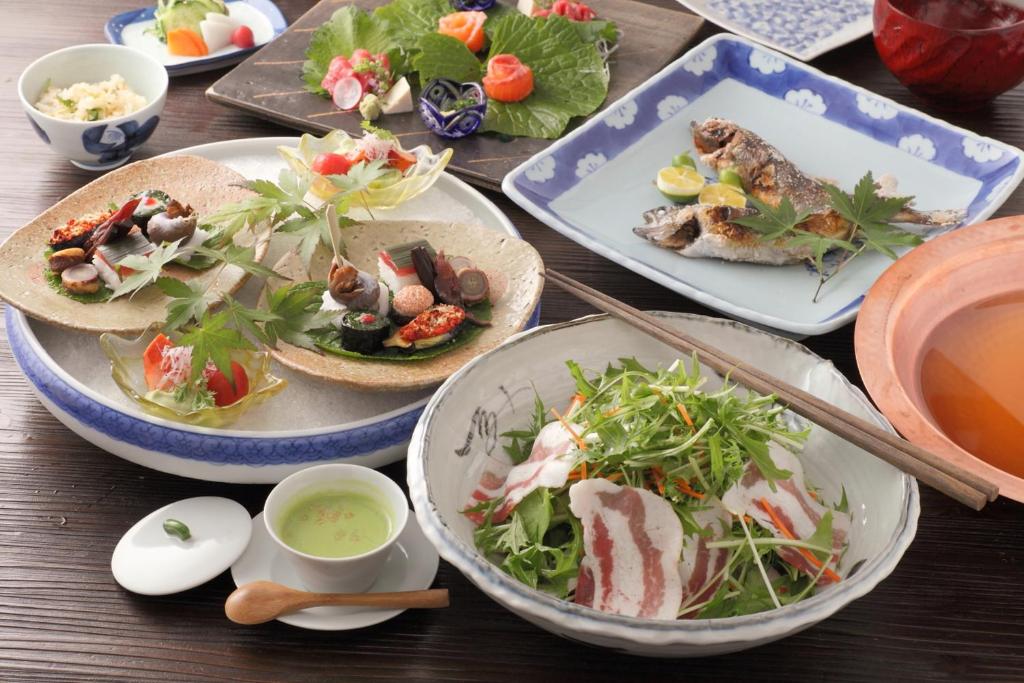 Fujiya Ryokan Kaiseki Dishes