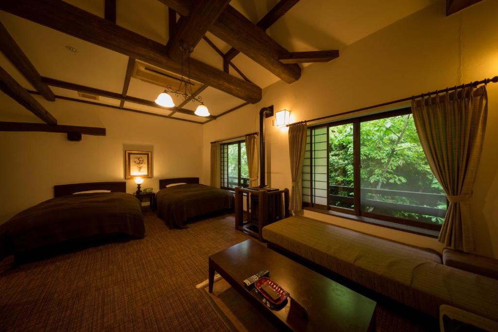 Fujiya Ryokan Room