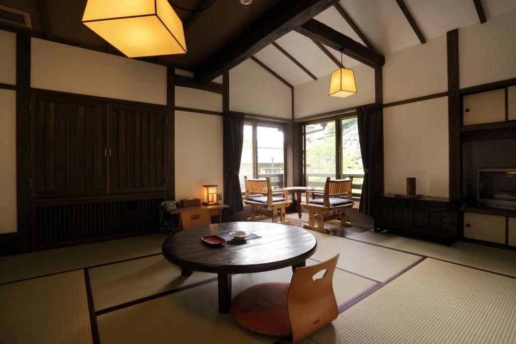 Fujiya Ryokan Tatami Room