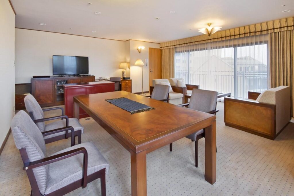 Funaya Ryokan Modern Living Room