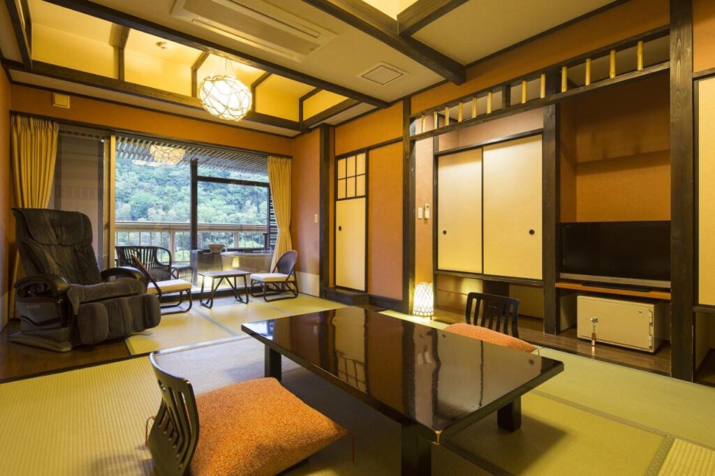 Fushio Kaku Onsen Tatami Room Interior