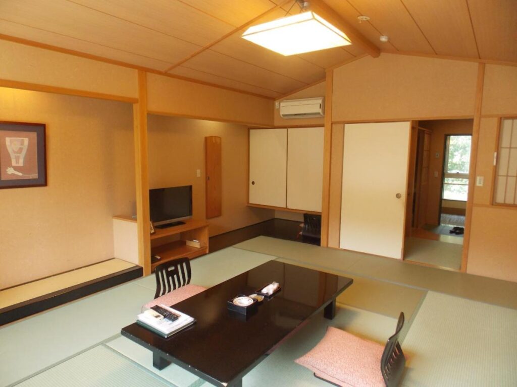 Fushio Kaku Onsen Tatami Room Tv Table