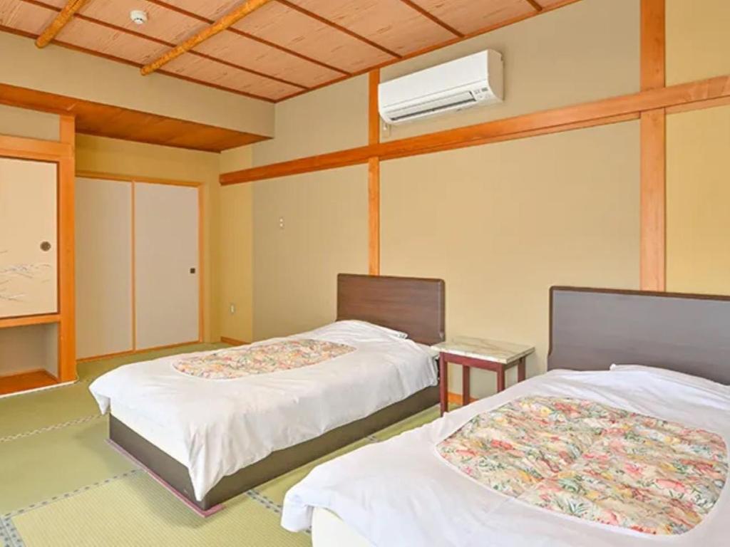 Futagojimaso Kishu Onsen Hot Spring Saikanoyu Hot Bath Tatami Room Beds