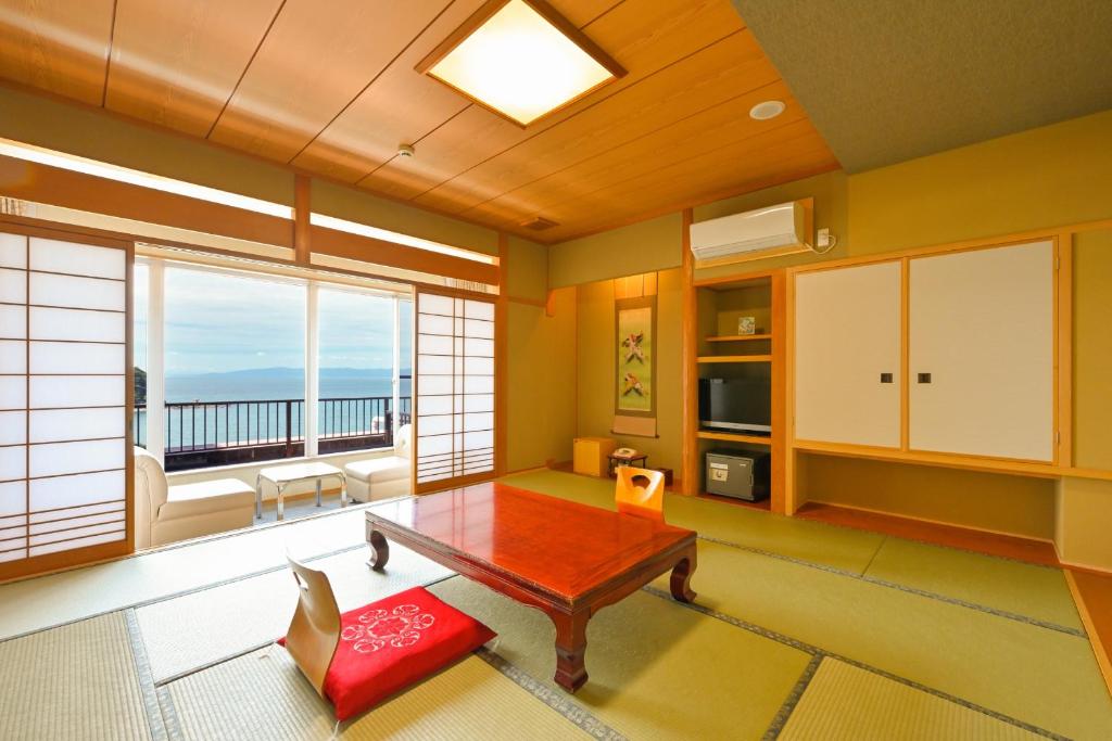 Futagojimaso Kishu Onsen Hot Spring Saikanoyu Hot Bath Tatami Room View