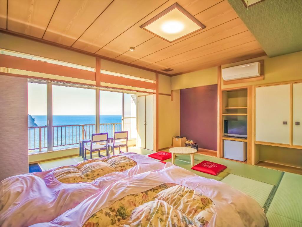 Futagojimaso Kishuu Onsen Hot Spring Saikanoyu Hot Bath Room Ocean View
