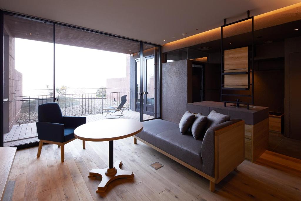 Galleria Midobaru Modern Room With Terrace