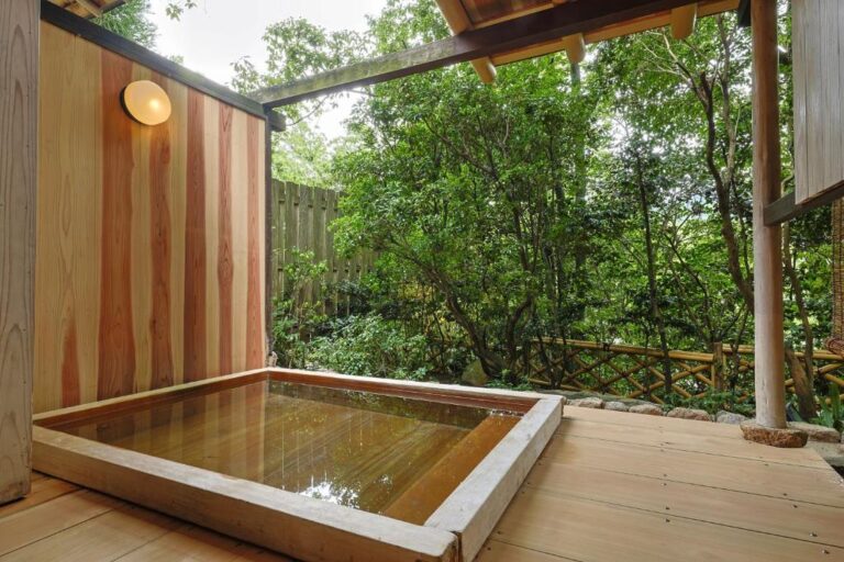 Ginsuisou Choraku Open Air Bath