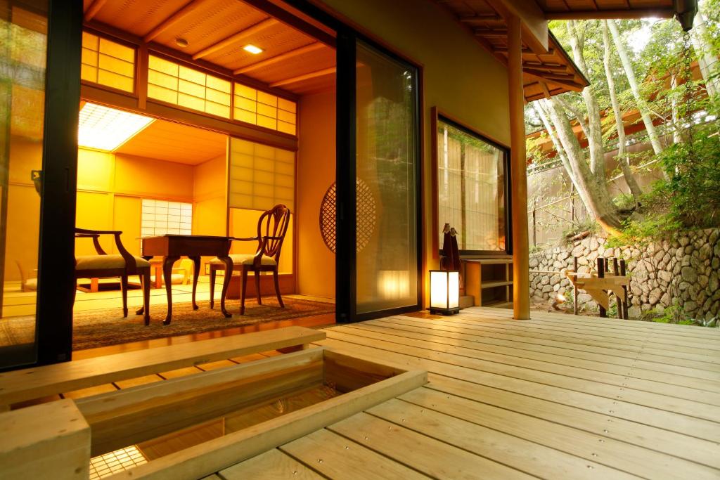 Ginsuisou Choraku Ryokan Veranda Room