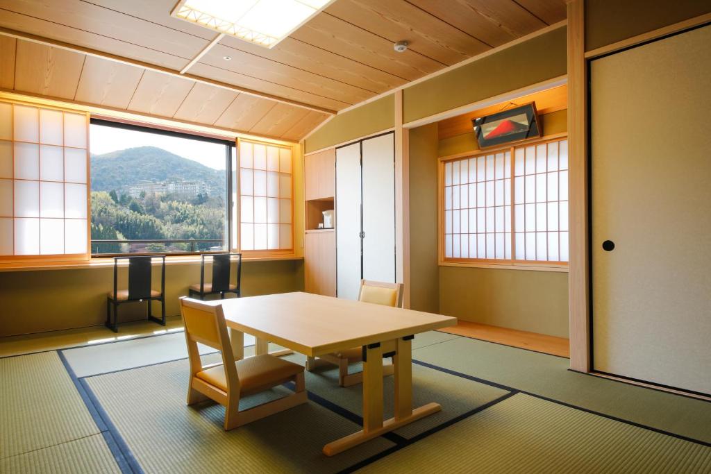 Ginsuisou Choraku Tatami Room Mountain View