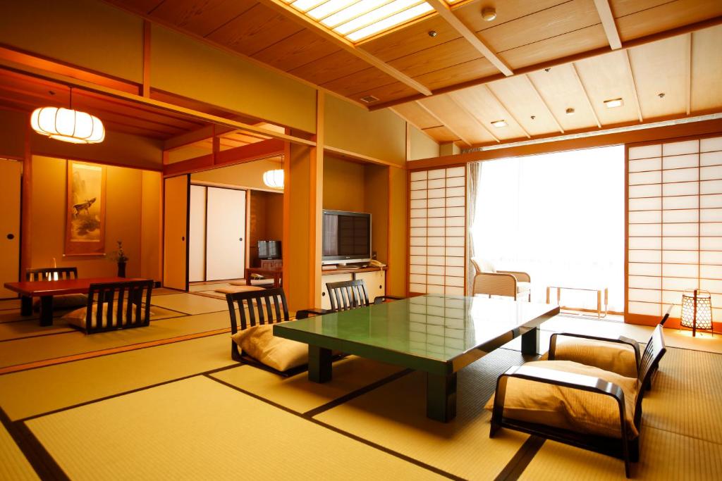 Ginsuisouchoraku Traditional Tatami Room