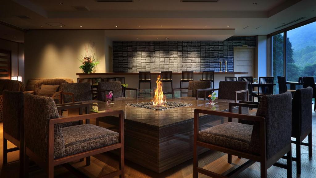 Ginzan So Lounge Fireplace