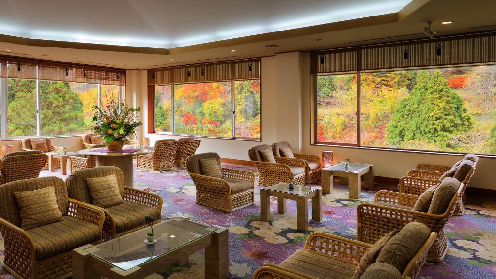 Ginzan So Lounge With Forest View