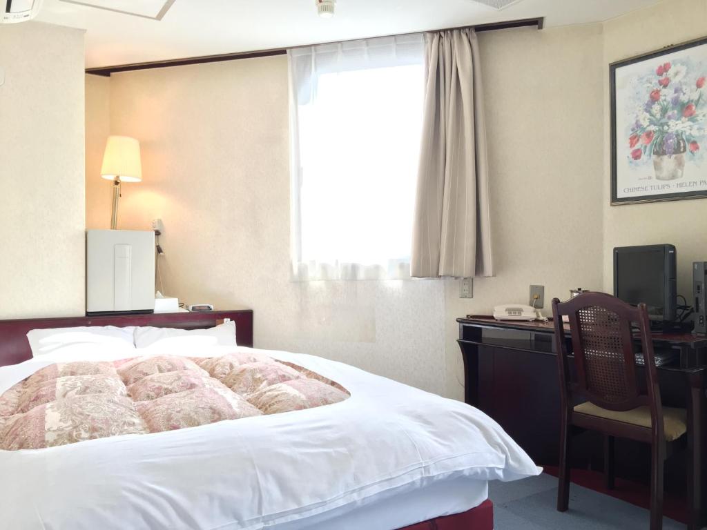Green Hill Hotel Tennoji Ekimae Bedroom Desk