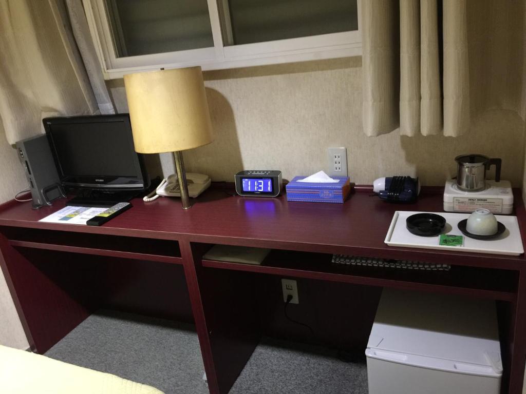 Green Hill Hotel Tennoji Ekimae Ryokan Room Desk