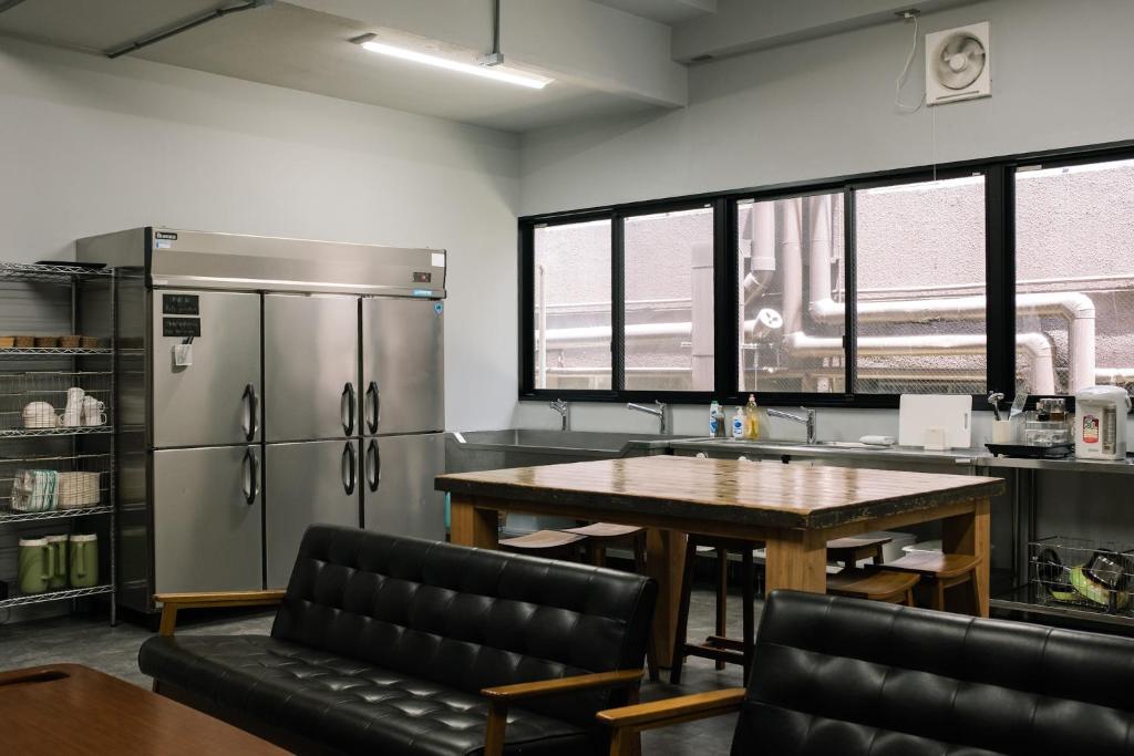 Guest House Sunline Beppu Kitchen Dining Area