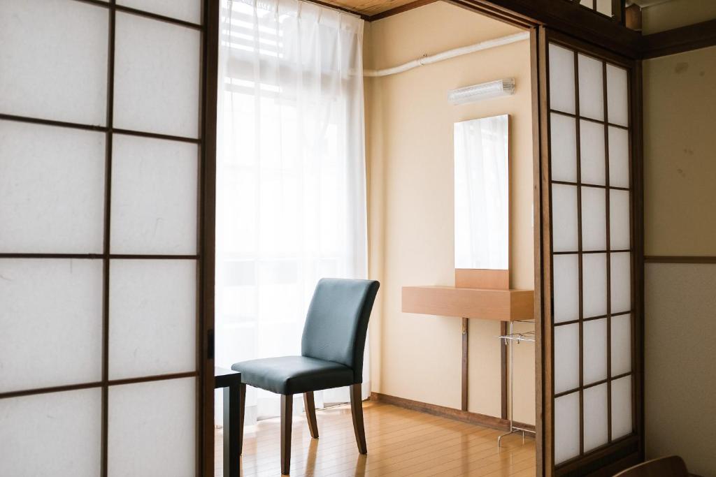 Guest House Sunline Beppu Shoji Screen Chair