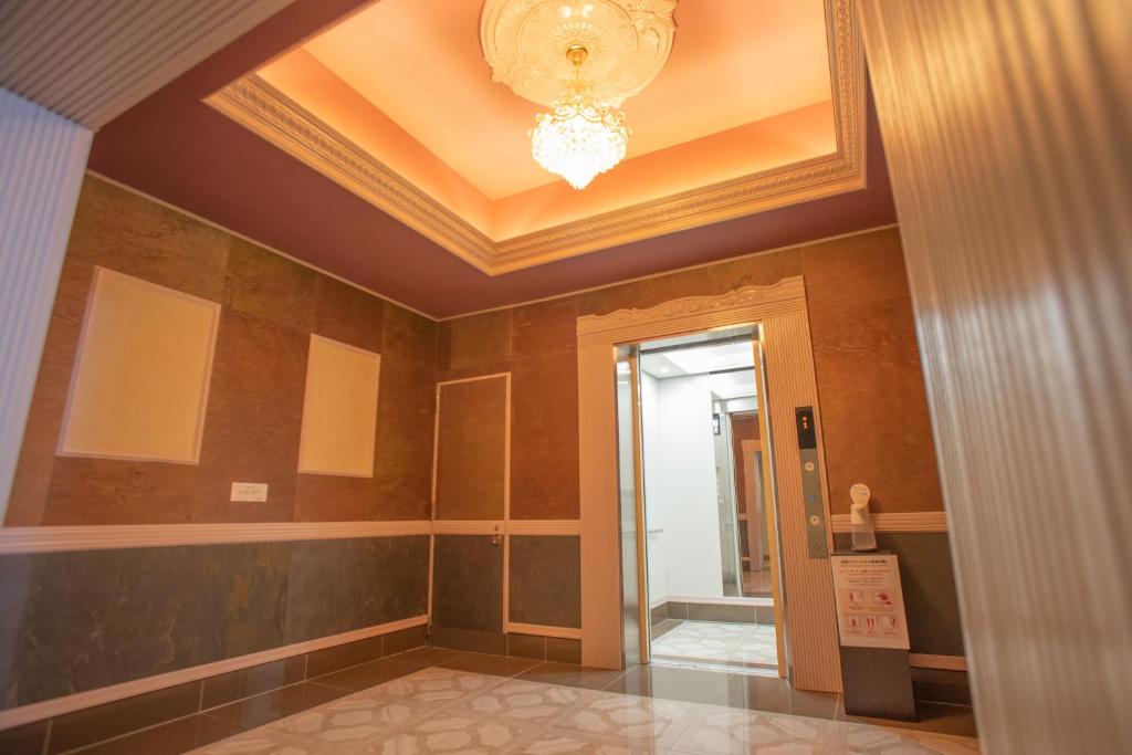 Hachijo View Hotel Elevator Lobby