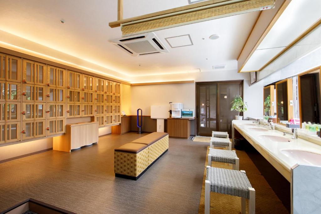 Hagi Kanko Hotel Onsen Changing Room
