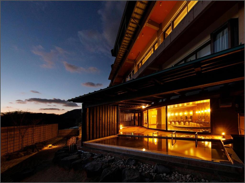 Hagi Kanko Hotel Onsen Night View