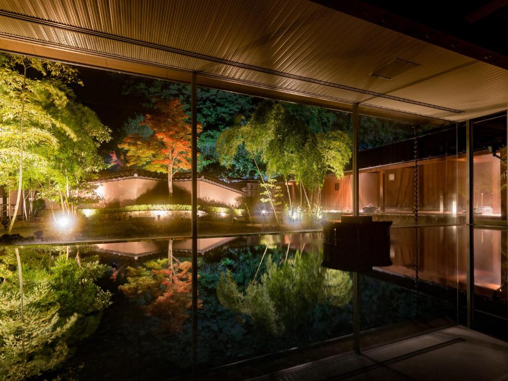 Hagihonjin Night View Garden