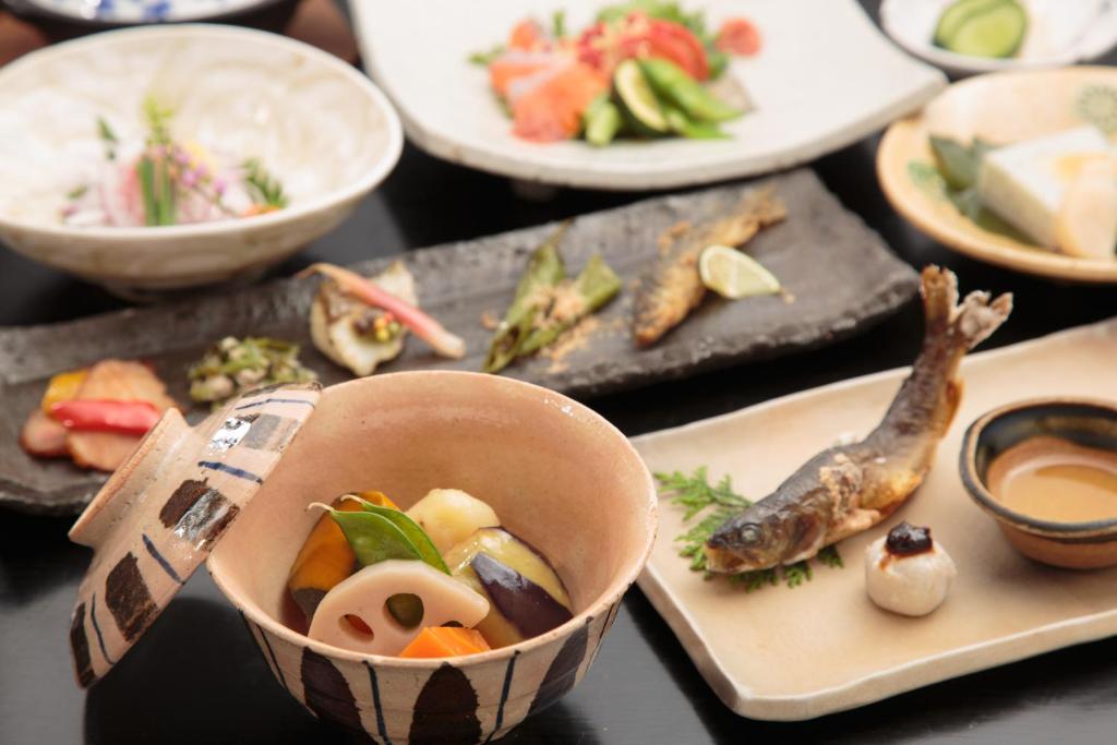 Hakkei Kaiseki Meal