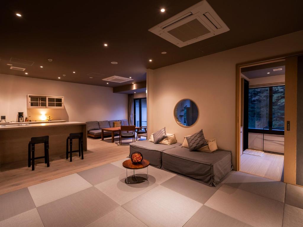 Hakkei Modern Living Room