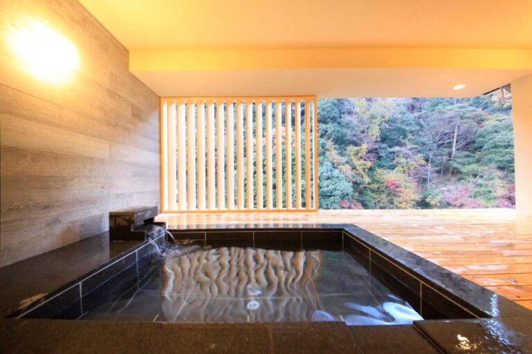 Hakone Pax Yoshino Onsen