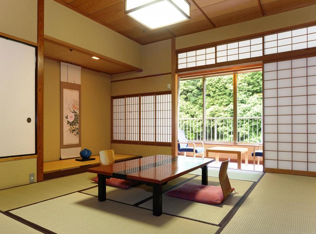 Hakone Pax Yoshino Tatami Room Garden View