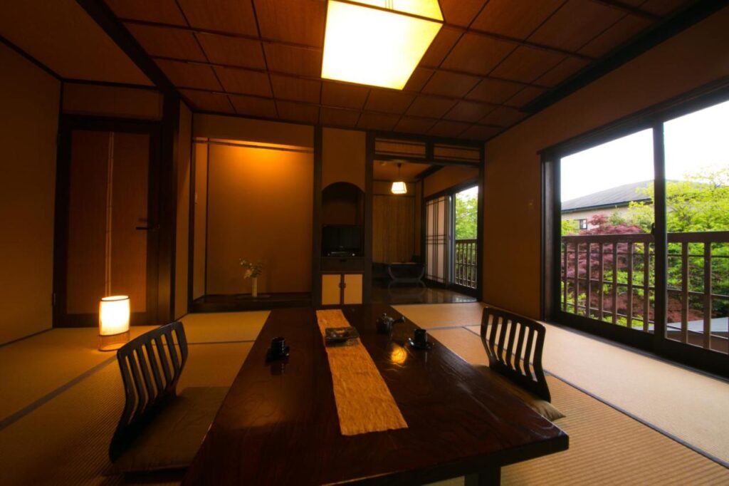 Haruki Bettei Tatami Room Table