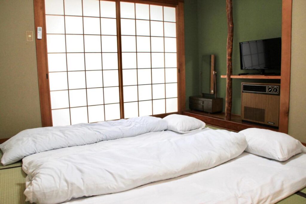 Hiromiya Toji Stay Tatami Futon Tv