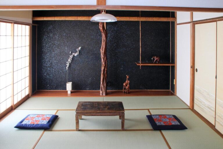 Hiromiya Toji Stay Tatami Room Decor