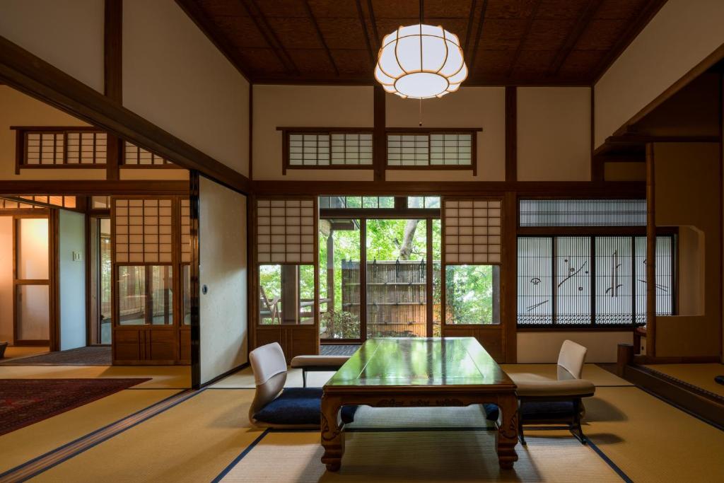 Honkan Sekizenkan Traditional Tatami Room