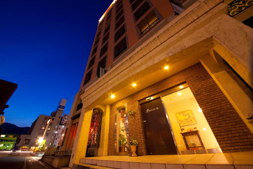 Hotel Aile Exterior Night