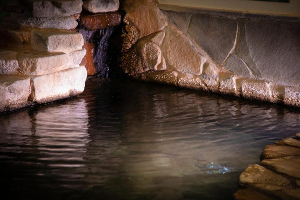 Hotel Arthur Kitahama Base Onsen Waterfall
