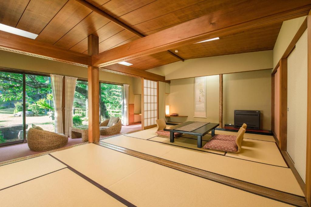 Hotel Hagoromo Traditional Tatami Room