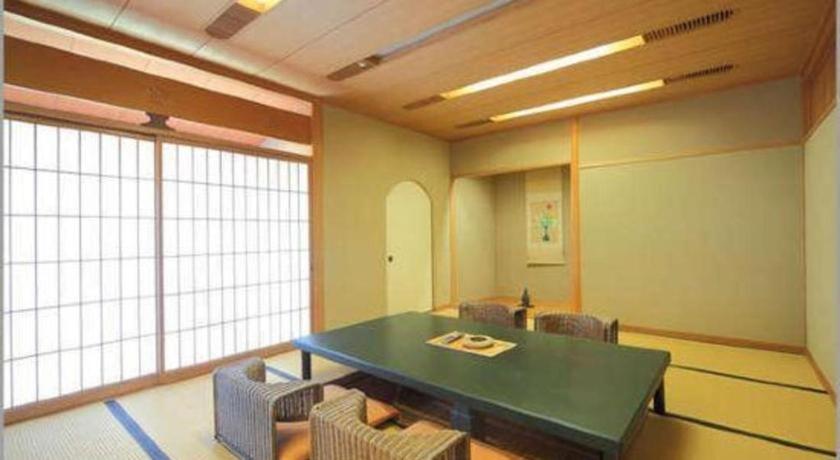 Hotel Kawakyu Tatami Dining Room