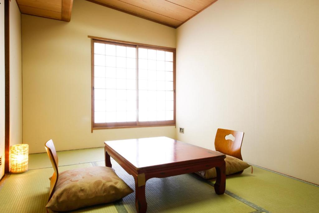 Hotel Kuramot Tatami Room Low Table Cushions