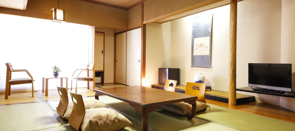 Hotel Kuramot Tatami Room Table And Chairs