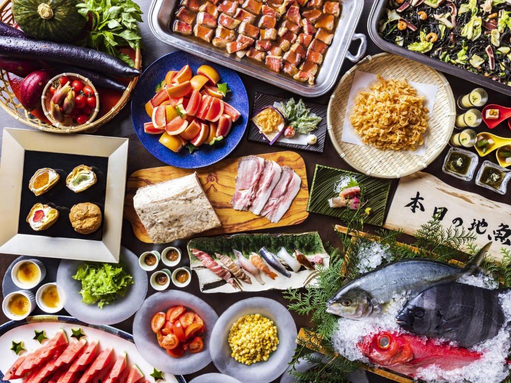 Hotel New Ginsui Japanese Cuisine Spread